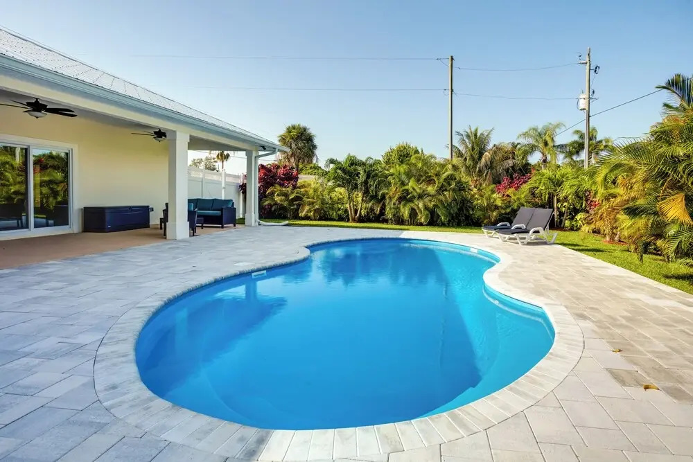 Florida Gem: Saltwater Pool By Beaches & Kayaking!