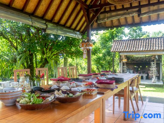 Anandinii Resort Sidemen by AGATA