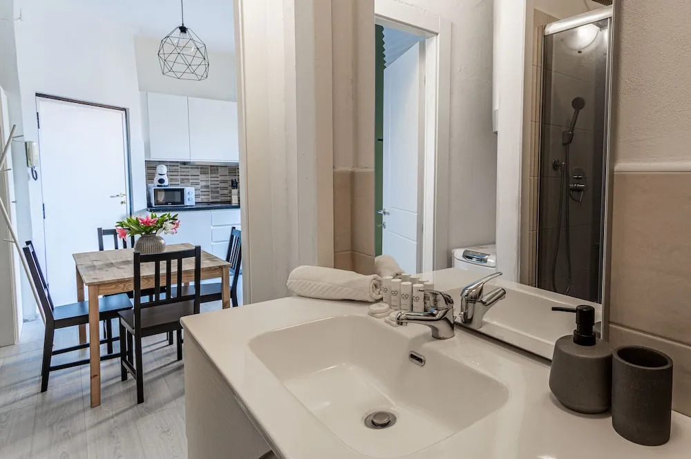 JOIVY Cosy 1-Bed Flat In Navigli
