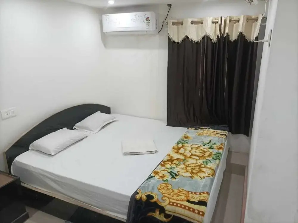 Hotel Dharam Mukti Utsav Bhawan (DMUB)