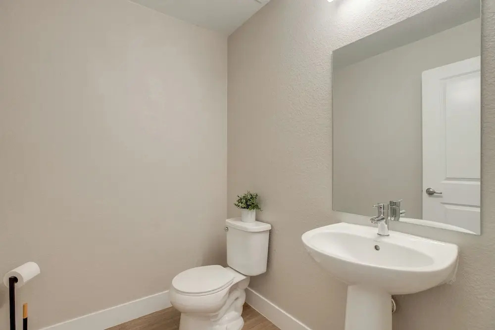 Mountain-view Rooftop Deck: Denver Townhome
