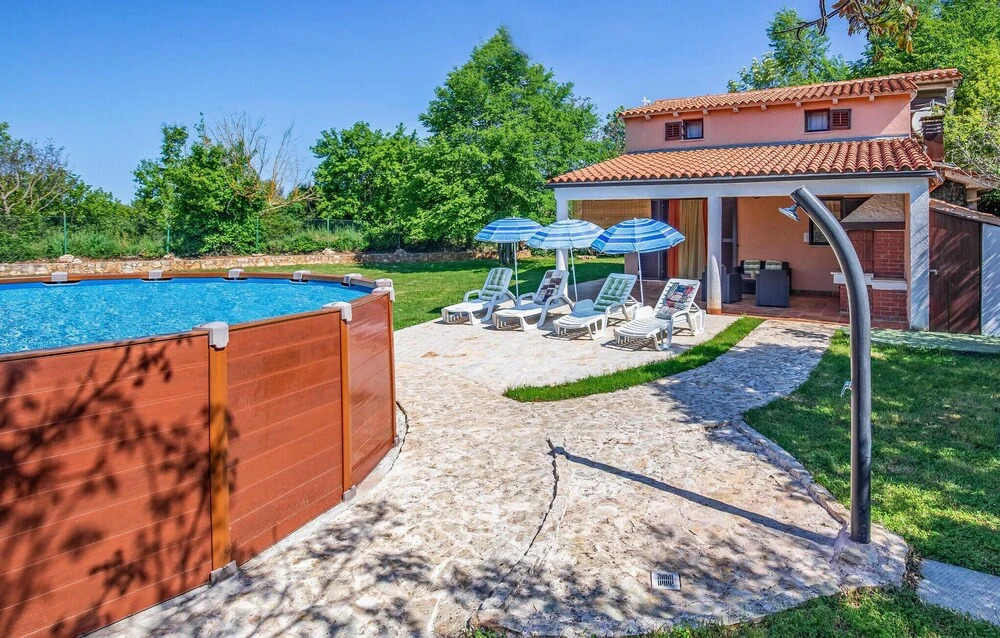 Stunning Home in Pula With Wifi, Outdoor Swimming Pool and 2 Bedrooms