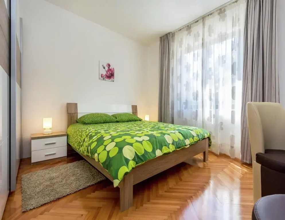 Apartment in Pula Near the Sea and Town Center