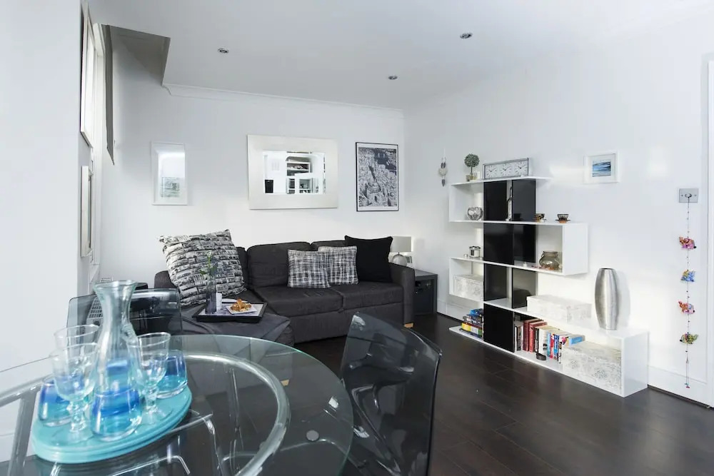 Lovely 1BR Flat Overlooking Southwark Park