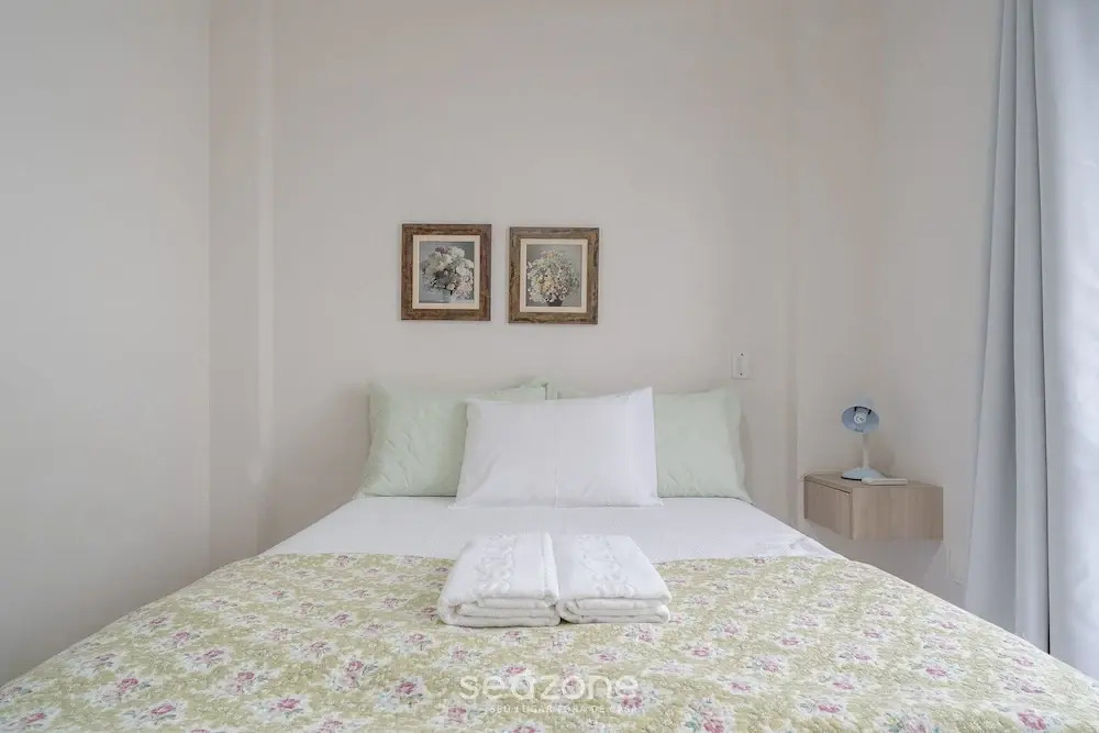 3BR Beachfront apt w/ BBQ Rsl0502