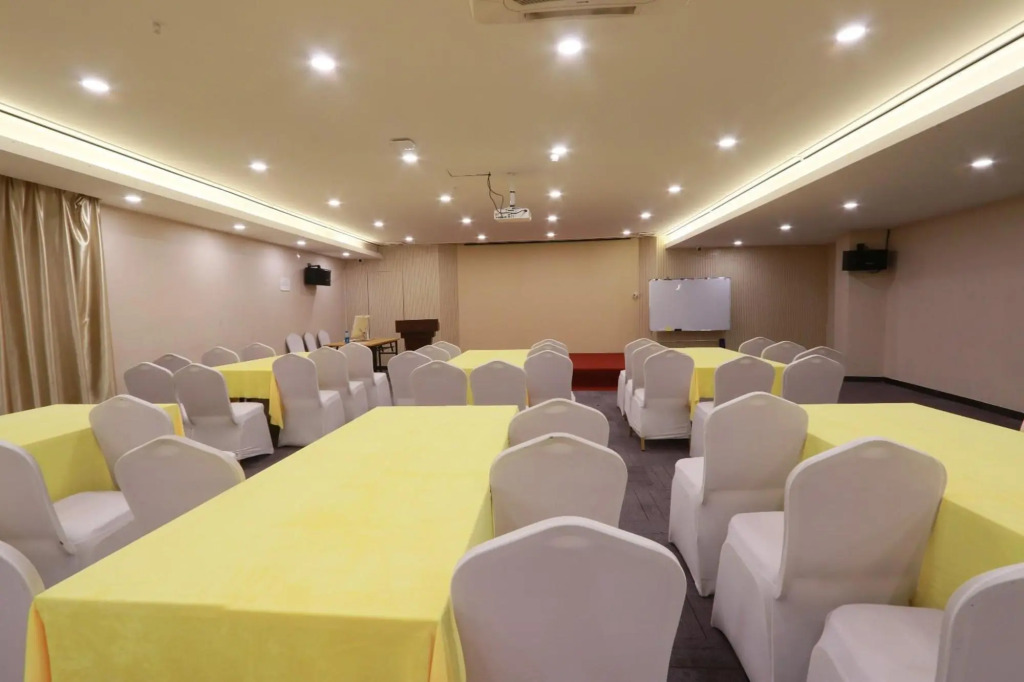 Lavande Hotels Foshan Pioneer Industrial Park