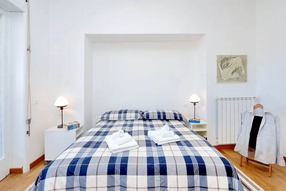 Salaria Apartment