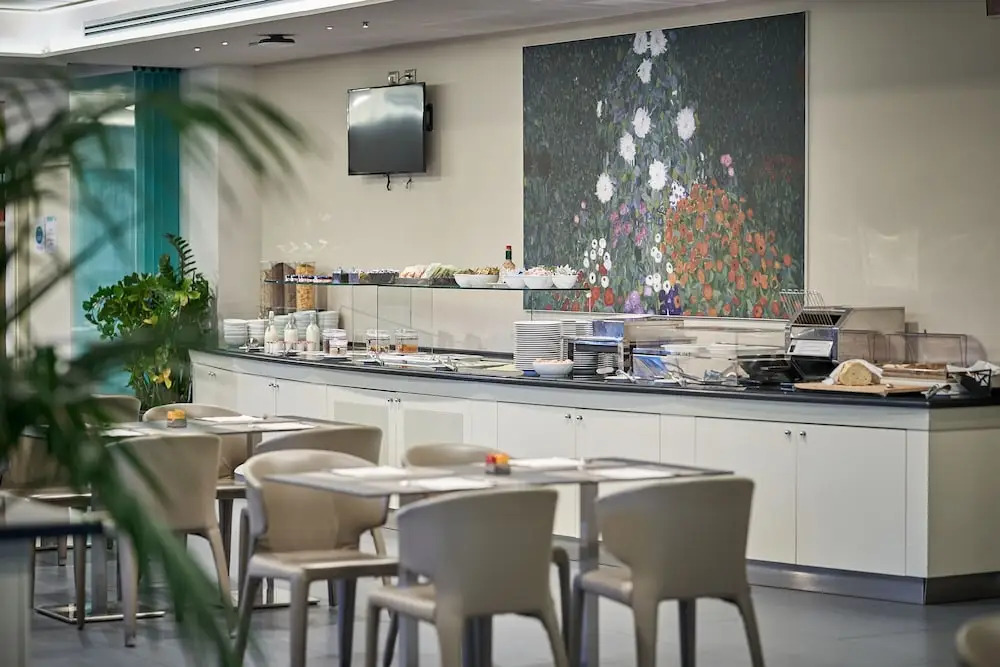 Holiday Inn Bologna City