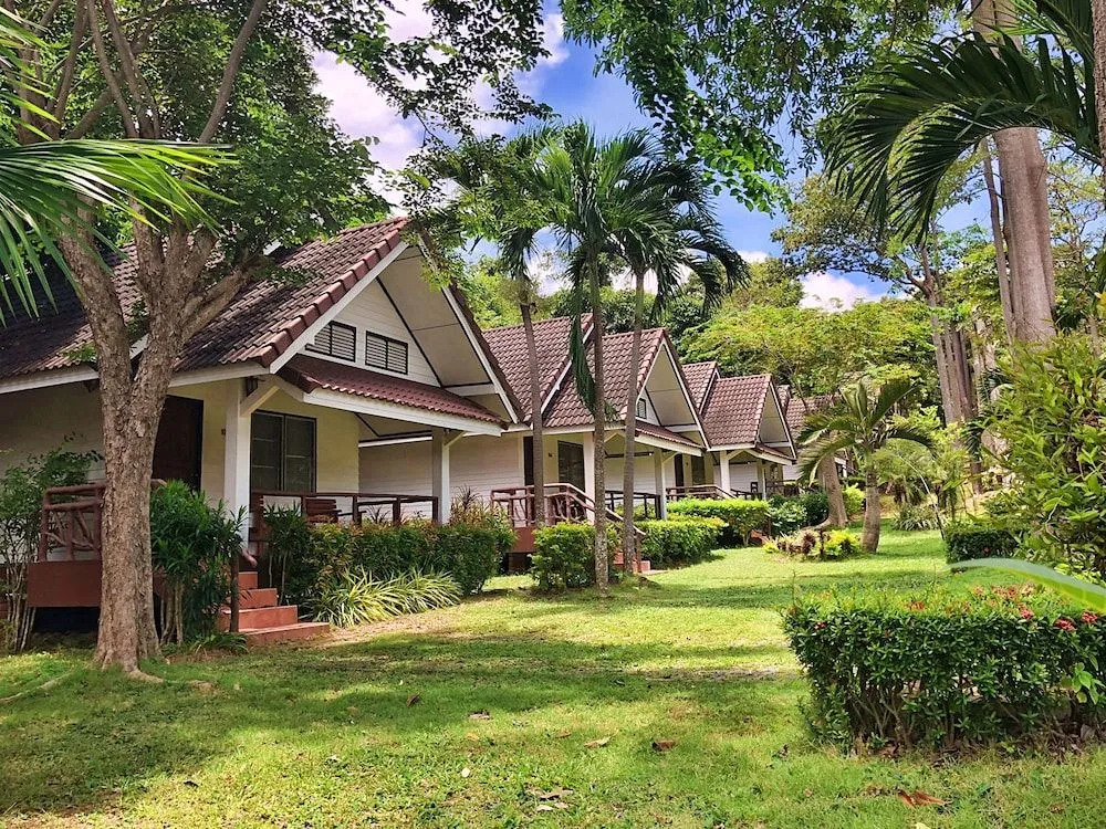 Lanta Village Resort