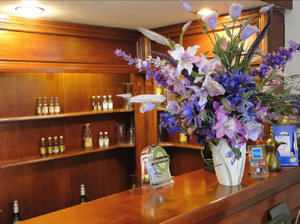 Hallam Hotel