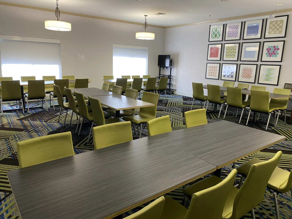Holiday Inn Express Hotel & Suites Indianapolis North Carmel by IHG