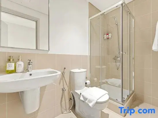 Luxury 3BHK + Maid Sea View & Private Beach