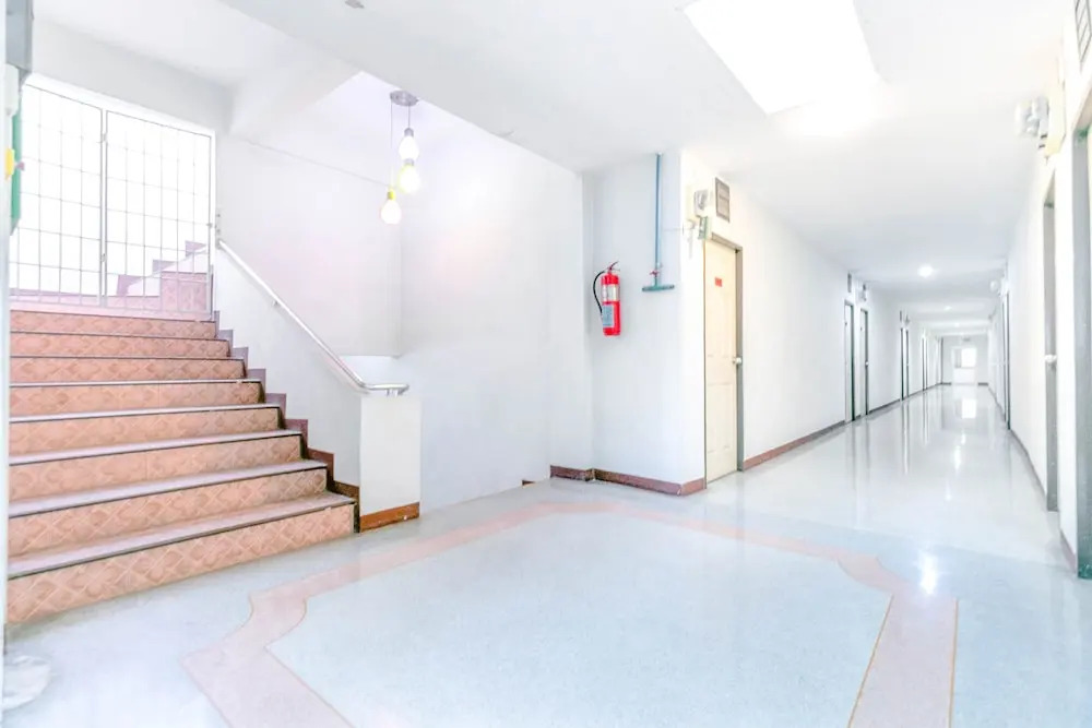OYO 1161 Sathorn Mansion