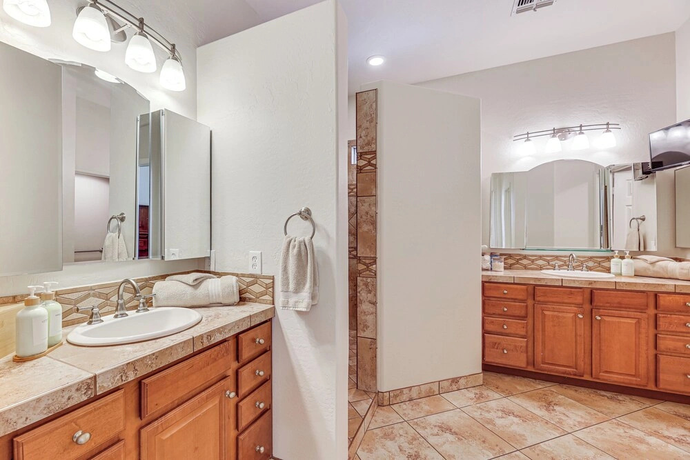 Extended-stay Oasis: Gilbert Getaway w/ Office!