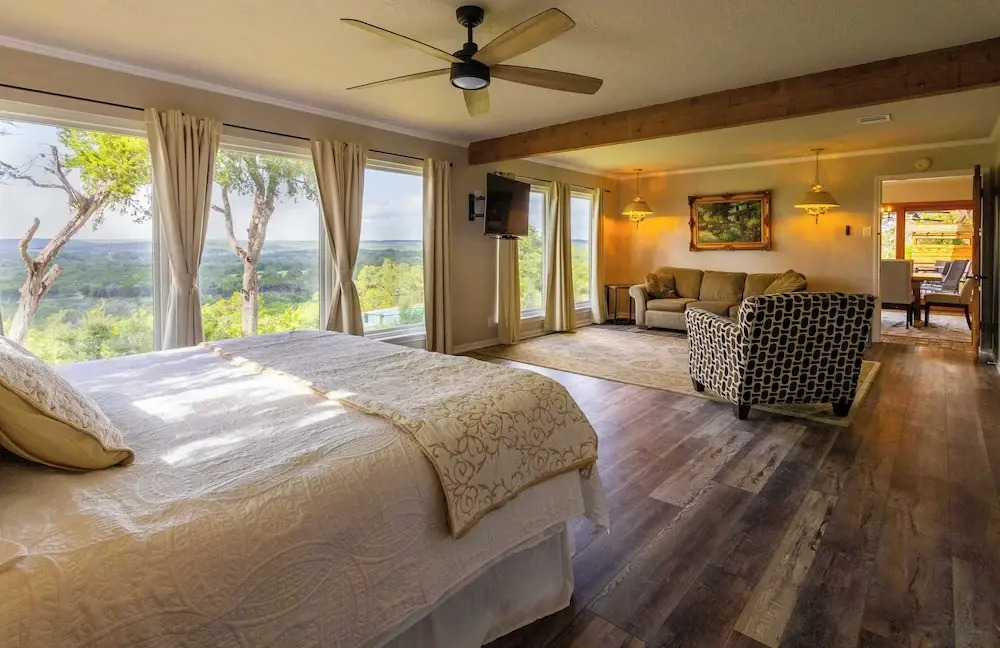 Valley View Retreat for 10