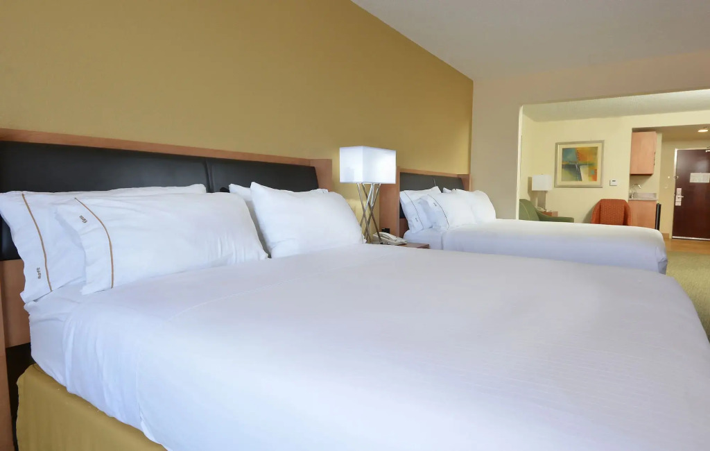 Holiday Inn Express & Suites High Point South by IHG