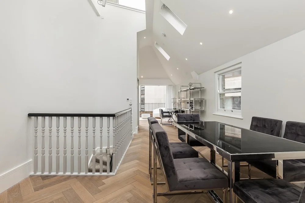 Incredible 6 Storey 4 bed Luxury House in St James
