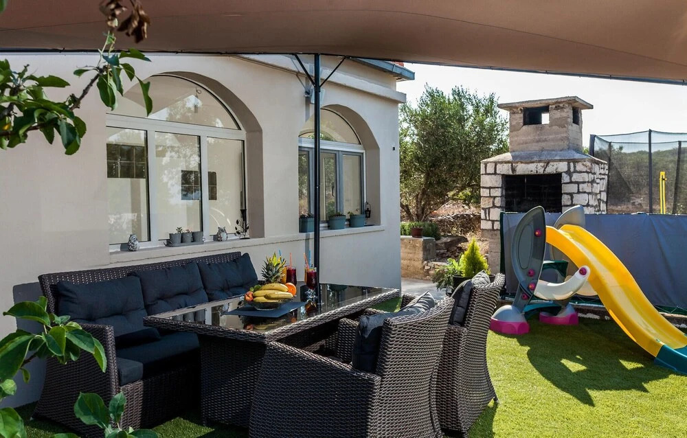 Stunning Home in Vela Luka with Hot Tub & 2 Bedrooms