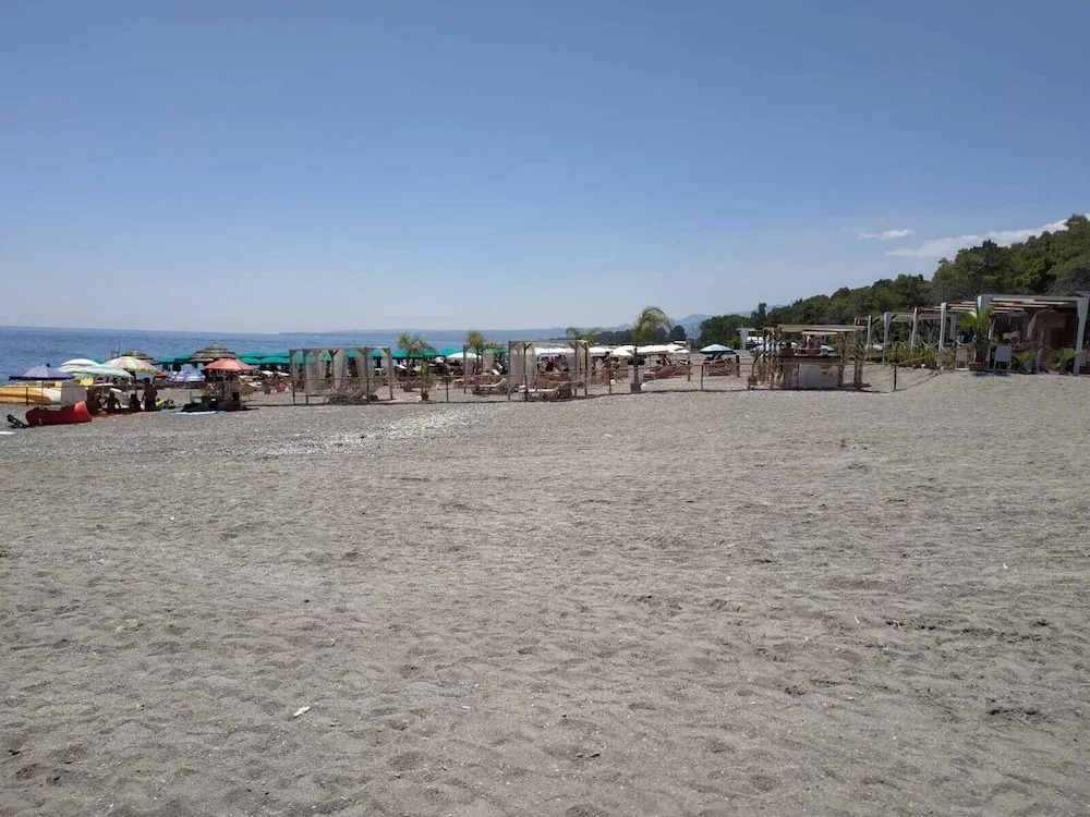 Beautiful and Clean Apartment Close to Taormina