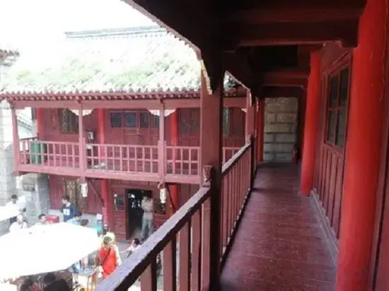 Huashan Xifeng Hotel