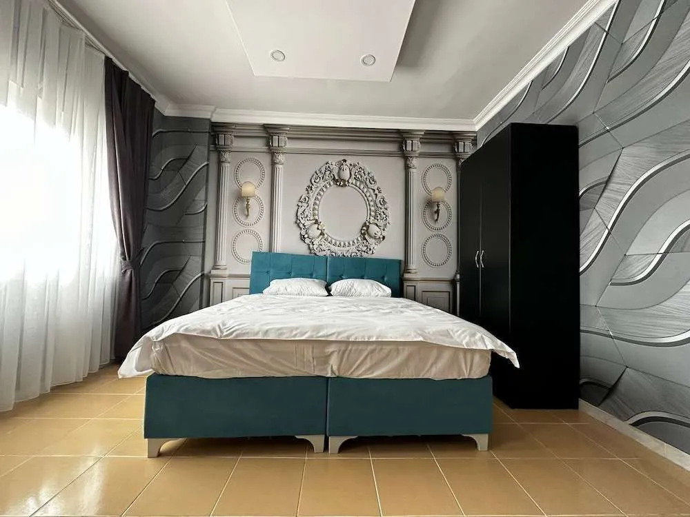 Nus Grand Hotel