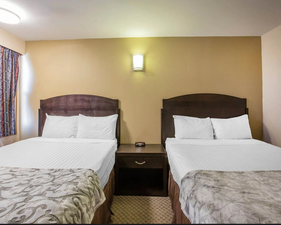 Econo Lodge Inn & Suites City Centre