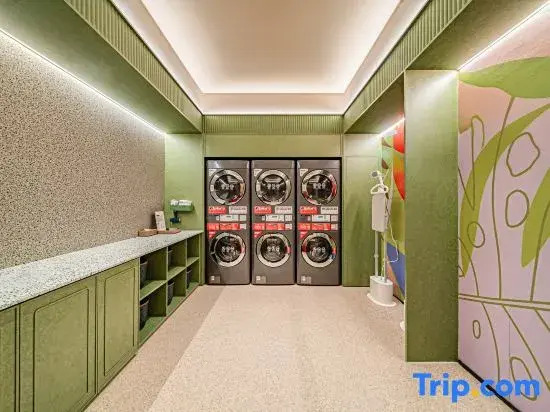 Orange Hotel (Yulin Dingbian Mingzhu West Road Branch)