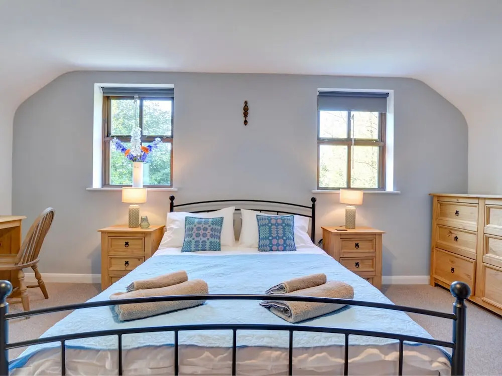 Restful Holiday Home in Glandwr near River
