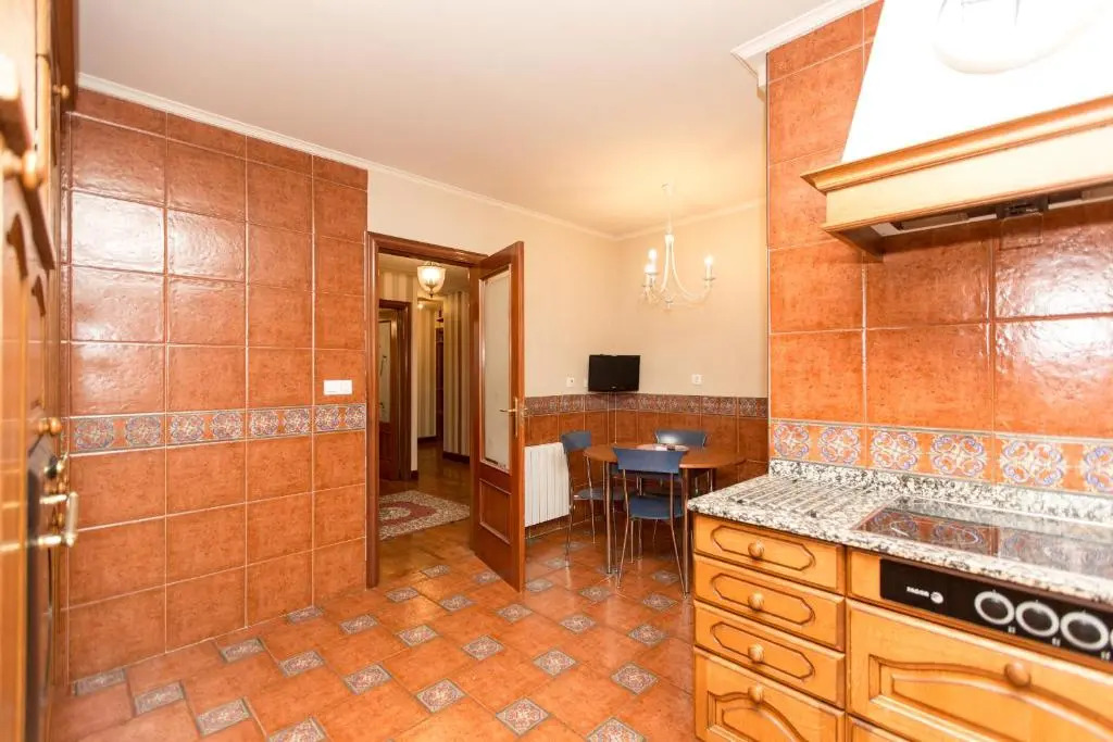 Apartamento Céntrico Con Vistas a la Ría! Garage, Ideal 2-4
