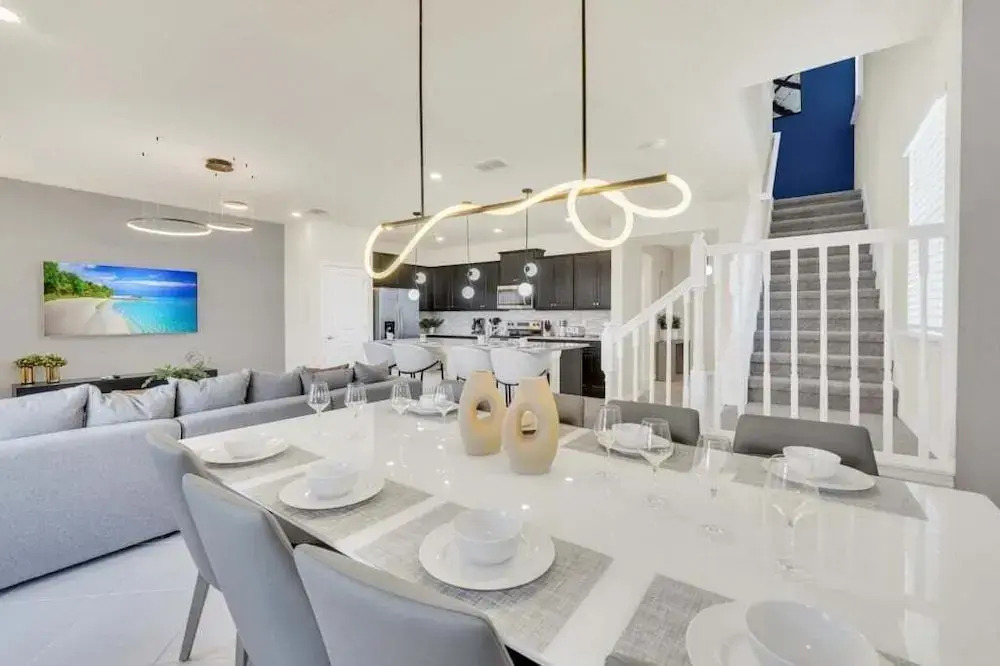 The Cutest Tonwhome & Private Splash Pool! 5 Bedroom Townhouse