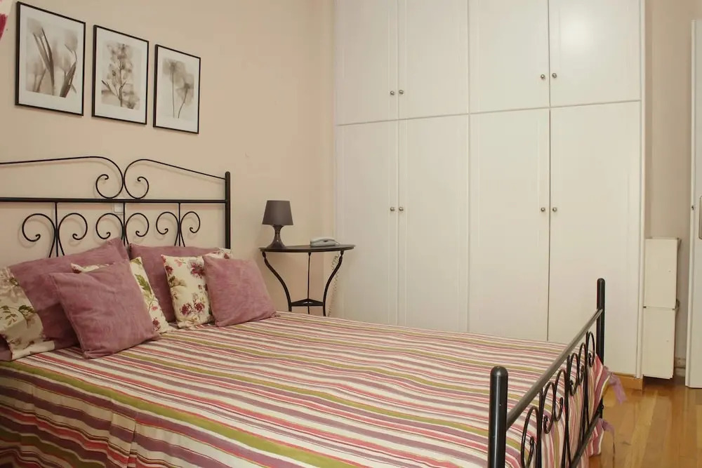 Spacious Family Apt in Sepolia Athens