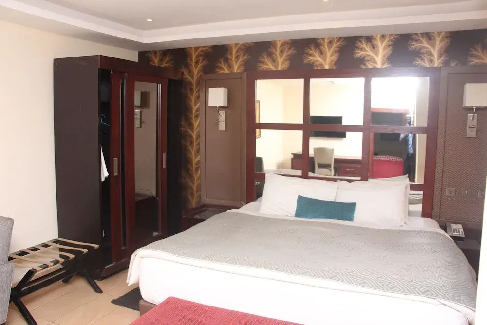 Vynedresa Hotel