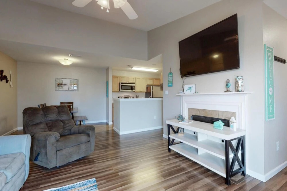 Colony Club U4 - Southern Gulf Charm