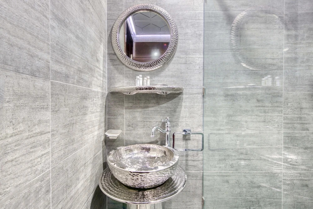 Tiara Residence - Ruby