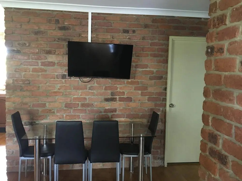 Wondai Colonial Motel & Ivorys Restaurant