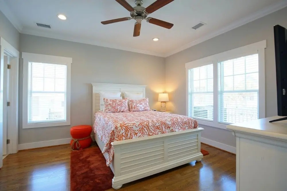 Absolute Paradise 5 Bedroom Home by RedAwning