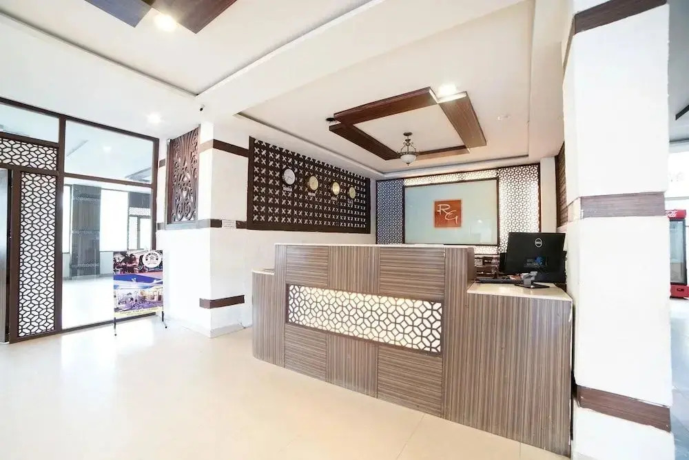Hotel Riya Grand by OYO Rooms