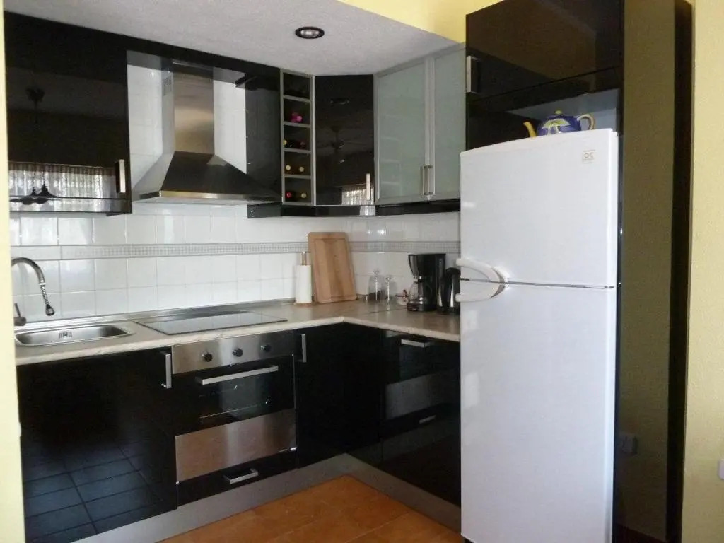 Apartment with side seaview 60 meters from sea
