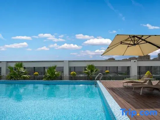 La Joie Hotel
