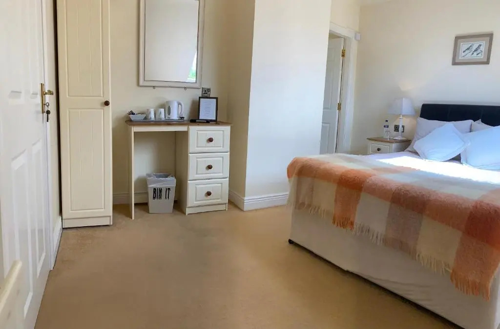 Rivers Edge Bed  Breakfast