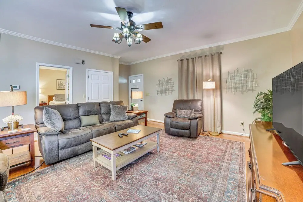 2 Mi to Branson Landing: Quiet Home w/ Lake View