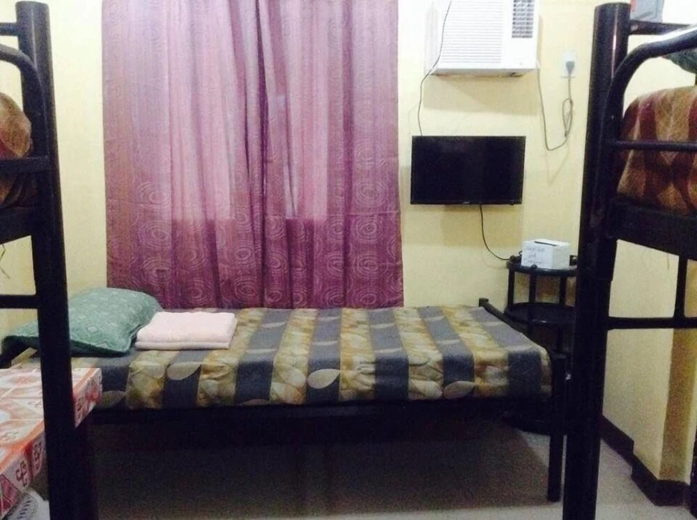 Garces Budget Apartelle