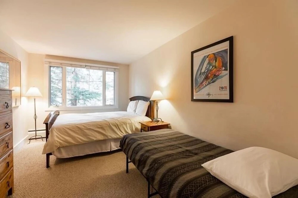 Vail Trails Chalets Condo 3 Minutes Away from Riva Bahn and Gold Peak by RedAwning