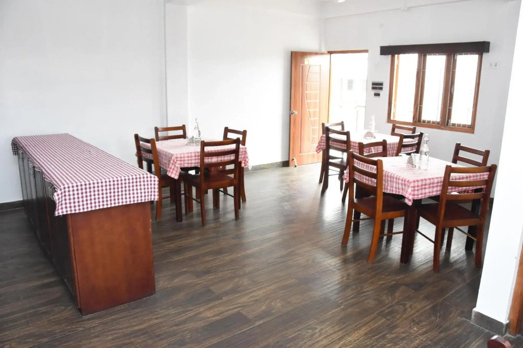 Hotel Aqua Breeze by OYO Rooms
