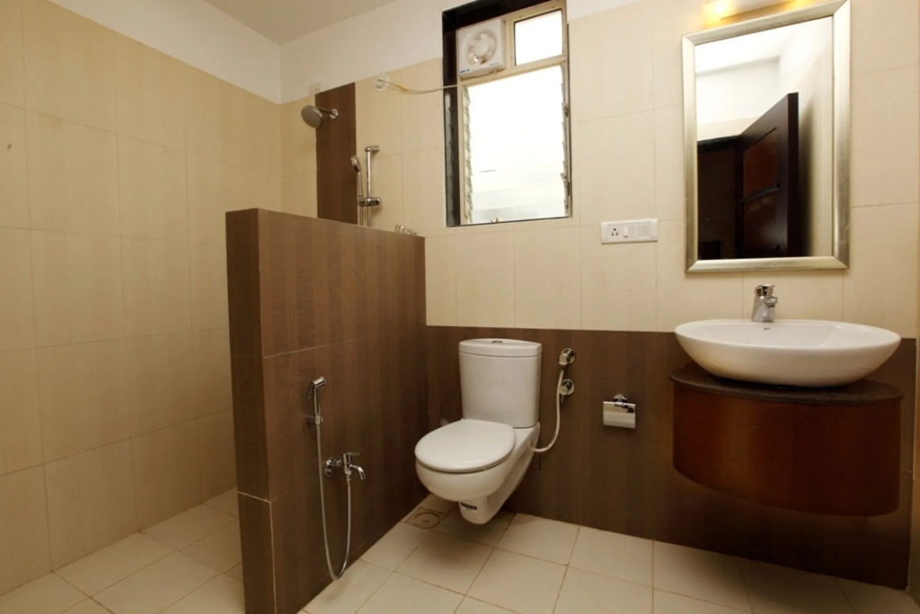 The Golden Suites & Spa, Calangute, 5 mins odd drive to the beach