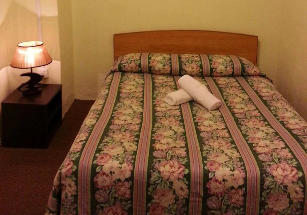 Dew Drop Inn
