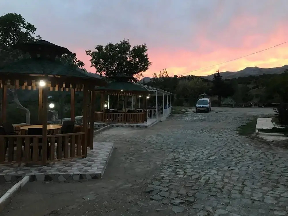 Karadut Otel Nemrut
