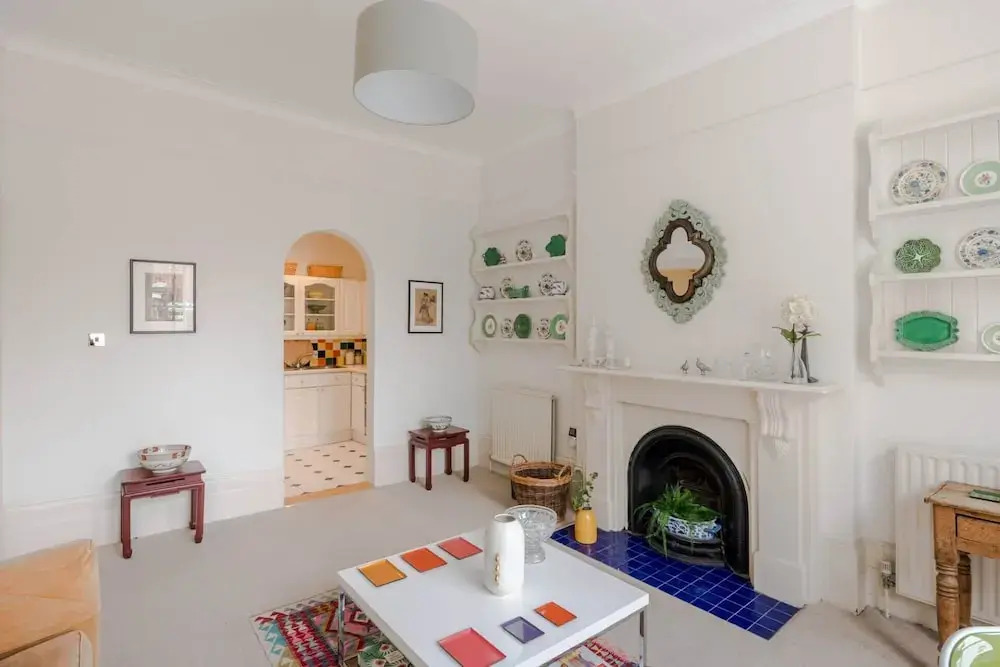 Traditional 2 Bed Apartment, Notting Hill