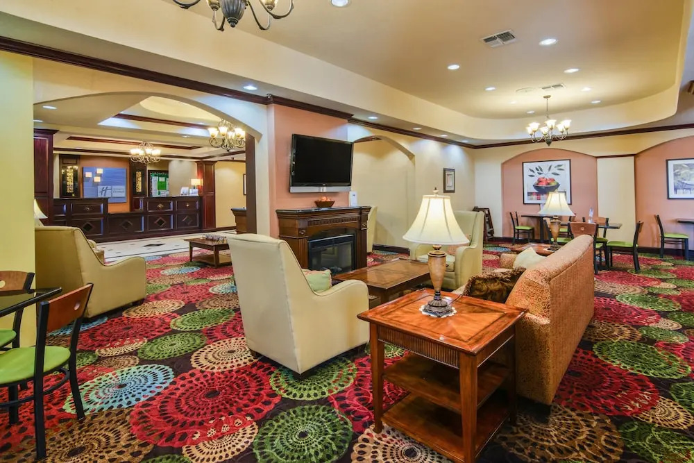 Country Inn & Suites by Radisson, Terrell