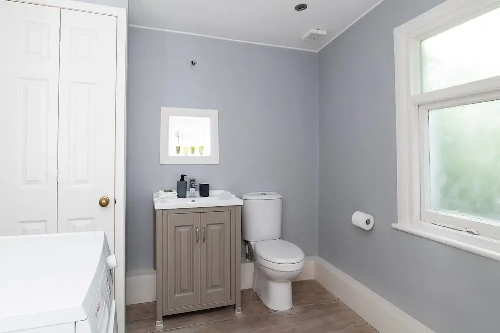 Gorgeous & sleek 4BR house in Hammersmith!
